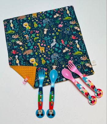 Serviette de cantine 30X30 bébé motif animaux joyeux 