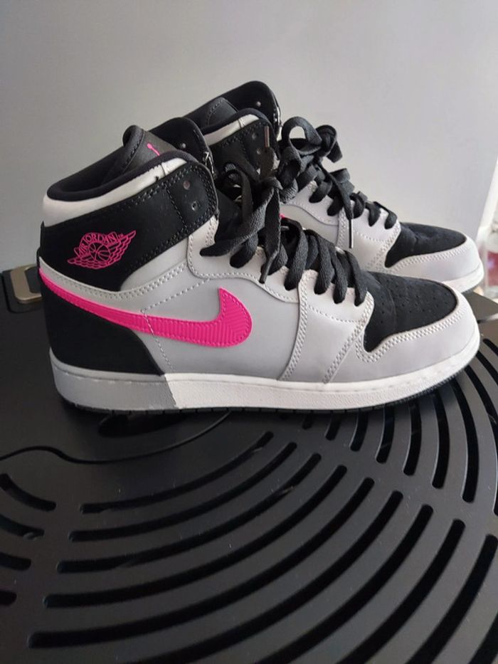 Basket Jordan retro 1