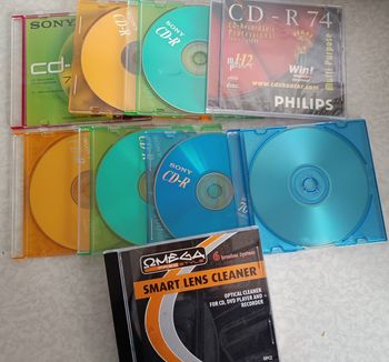 Lot cd vierges Sony 80mn et Philips 74mn et 1 cd smart lens cleaner