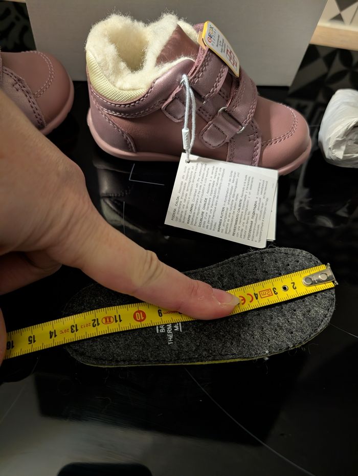 Chaussures fille. Taille 21. Neuf. Geox. Chaudes, conseillé par les podologues - photo numéro 9