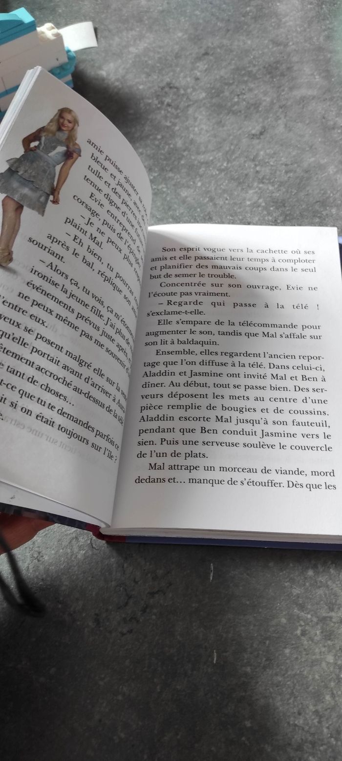 10+ bibliothèque rose Descendants 2 : le roman du film - photo numéro 2