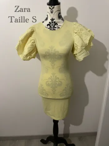 Robe Zara jaune manches bouffantes taille S