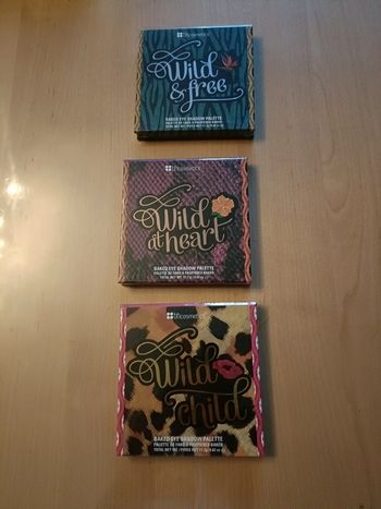 LOT DE 3 PALETTES NEUVES WILD WEST MADE IN USA