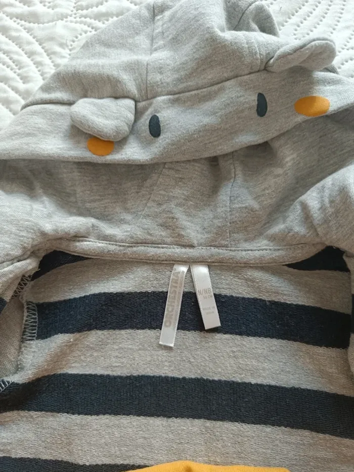 Lot sweat capuche + t-shirt naissance - 1 mois - photo numéro 3