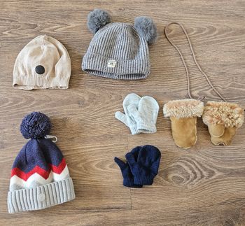Lot bonnets et gants- enfant 18 mois