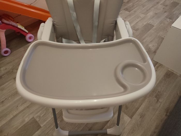 Chaise haute bébé - photo numéro 2