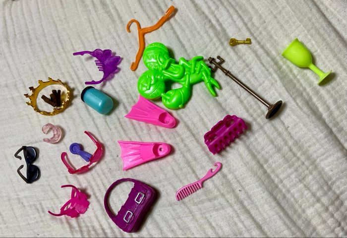 Lot d’accessoires pour Barbie - photo numéro 3