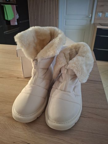 Bottines fourrées écru 38 neuves