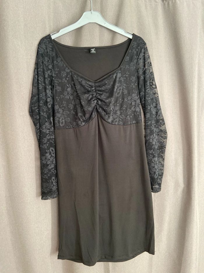 Robe noire neuve