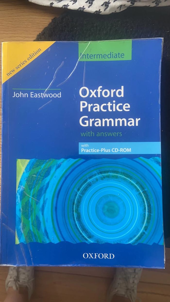 Livre Oxford practice grammar