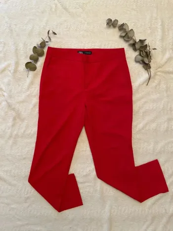 Pantalon rouge vif Zara 34