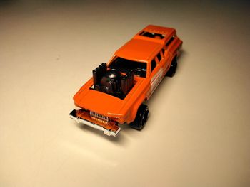 Voiture miniature Cruise Bruiser Hot Wheels échelle 1/64 ; 3 inche