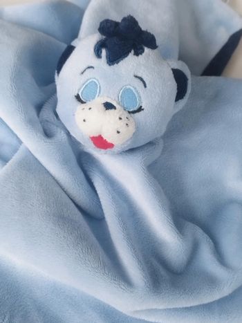 Doudou chien Trostisar bleu
