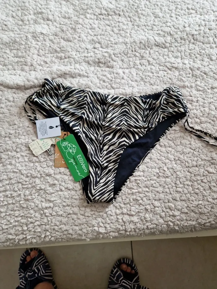 Maillot de bain Calzedonia neuf taille L - photo numéro 7