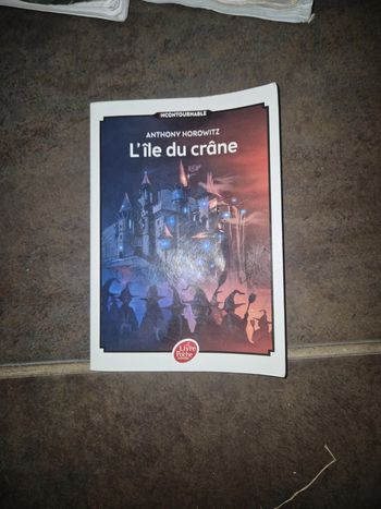 Livre "l'île du crâne "