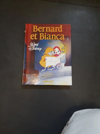 Livre Walt Disney ancienne édition Bernard et Bianca