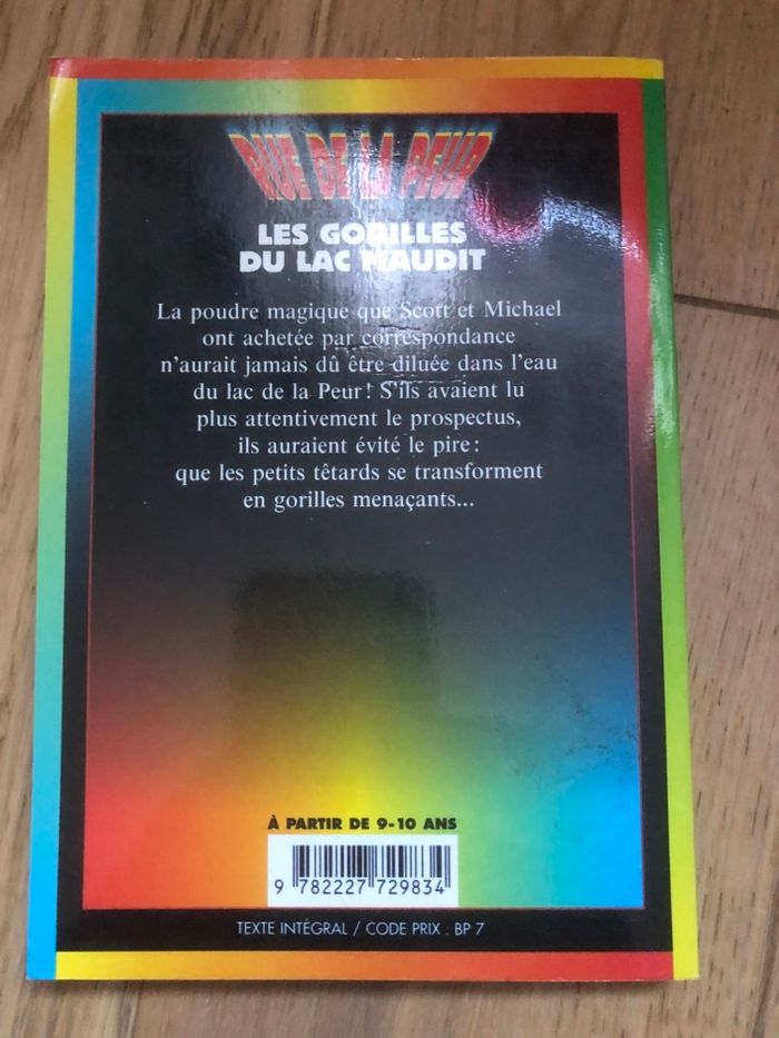 R.L Stine presente rue de la peur - Les gorilles du lac maudit - photo numéro 2