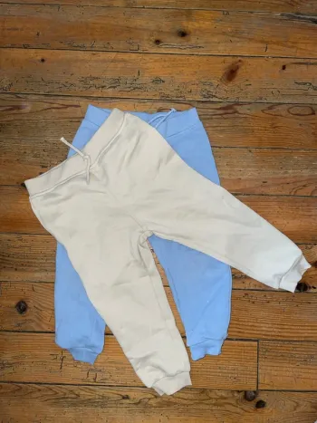 Lot 2 joggings 98cm Primark