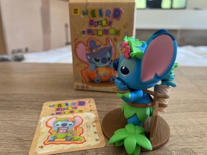 Figurine Top Toy Miniso Disney Stitch & Scrump Weird Diary - photo numéro 3