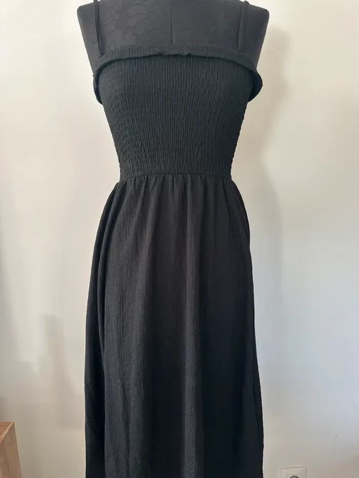 Robe noire H&M