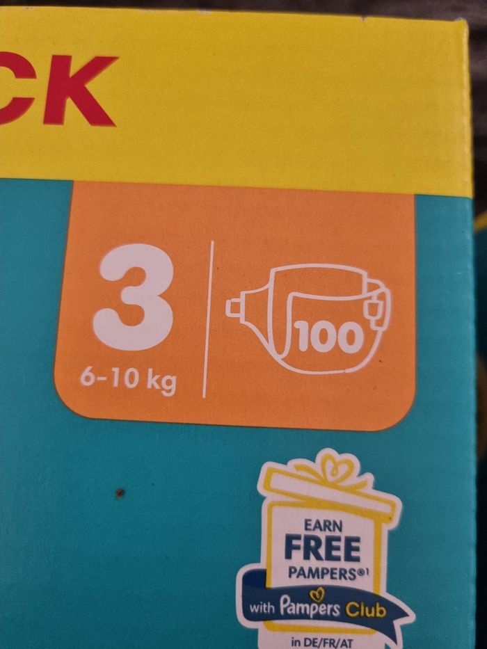 Lot de 2 cartons de couches jetables taille 3 - photo numéro 2