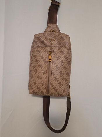 Sacoche GUESS neuve avec étiquette