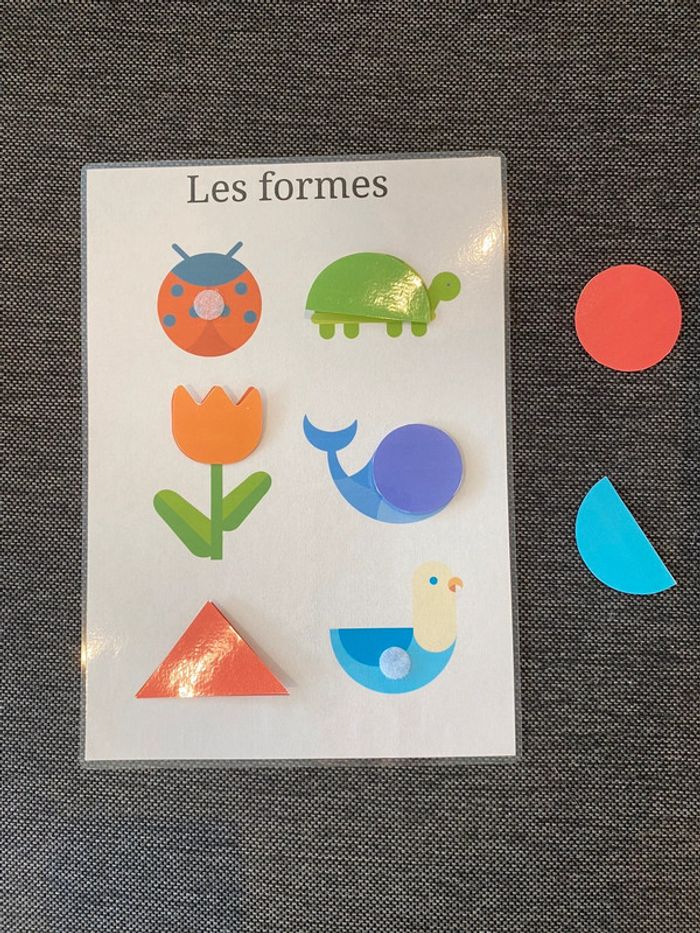 Fiche de type Montessori « les formes »