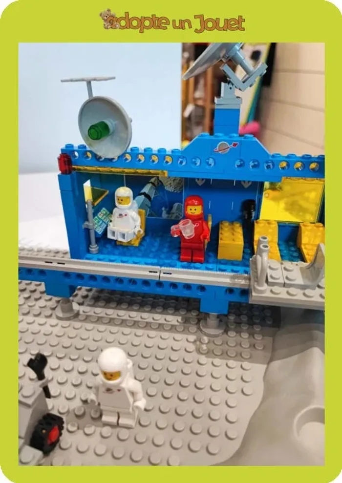Lego - Classic Space - 6970 - Beta-1 Command Base - photo numéro 4