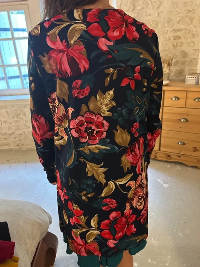 Jolie veste fleurie - photo numéro 5
