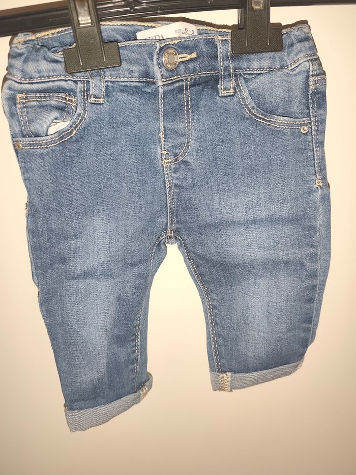 Lot jeans taille 6 mois
