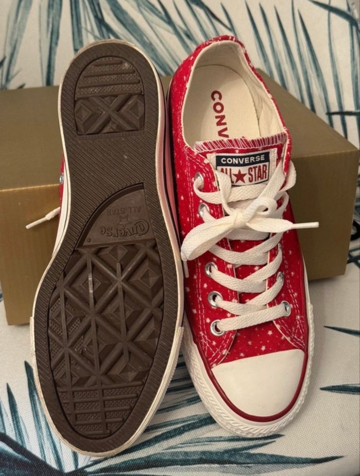 Converse rouge à pti étoiles blanche - photo numéro 2