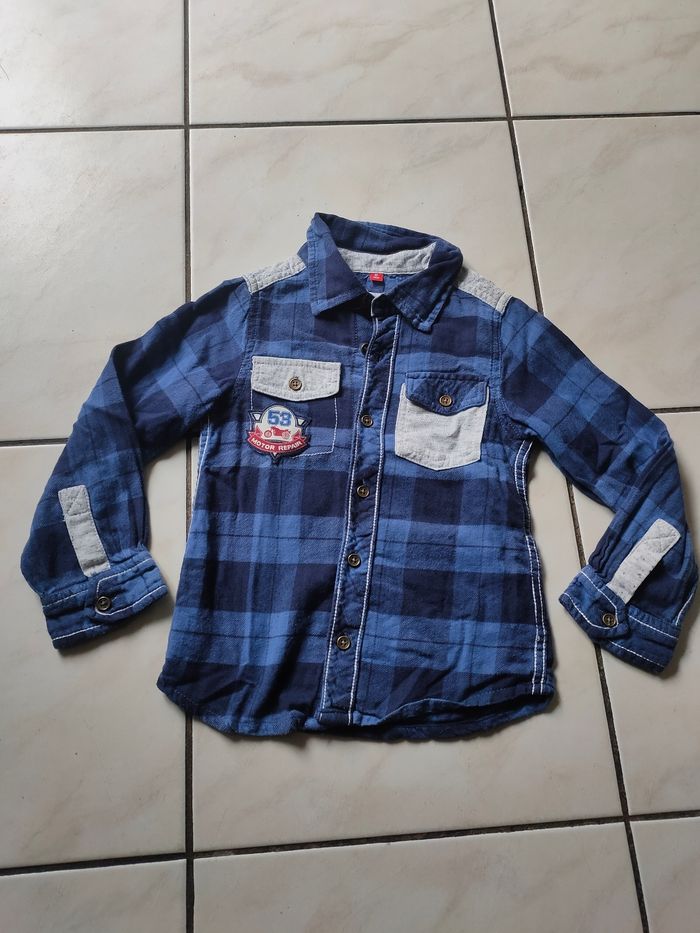 Chemise a carreaux taille 6 ans - photo numéro 3