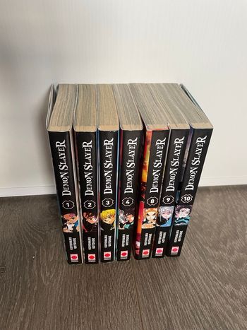 Lot 7 mangas Démon Slayer