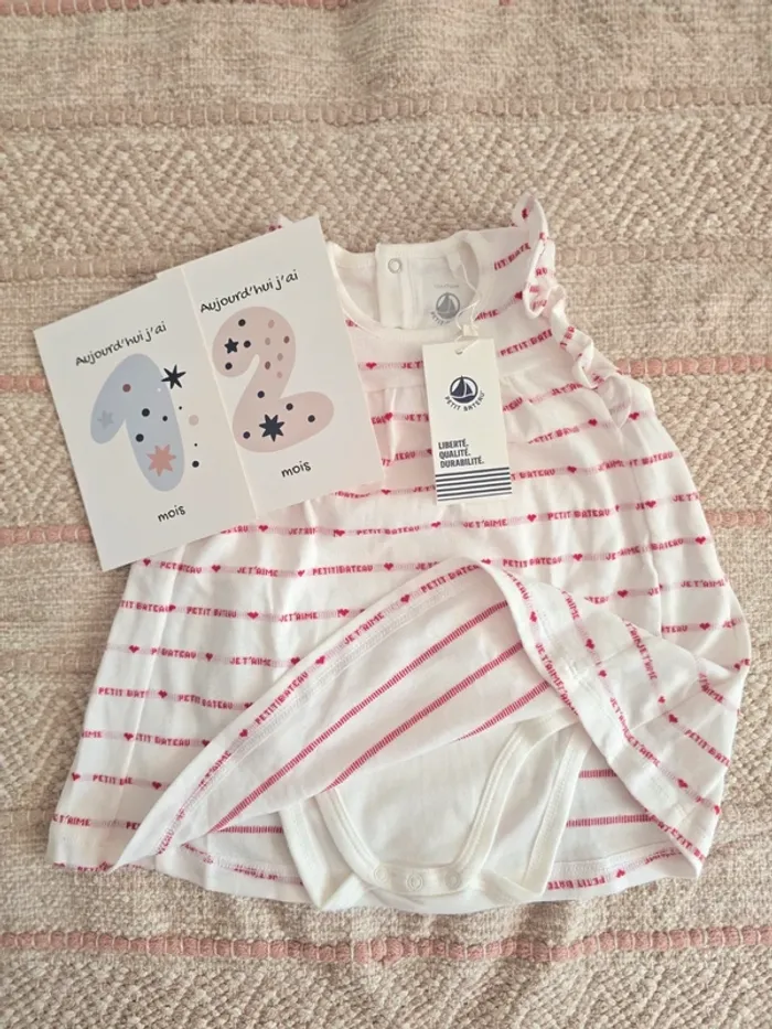Robe barboteuse blanche coeur "je t'aime" petit bateau 12 mois neuve