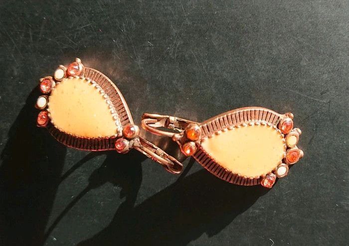 Boucles d'oreilles cuivrées fantaisies - photo numéro 2