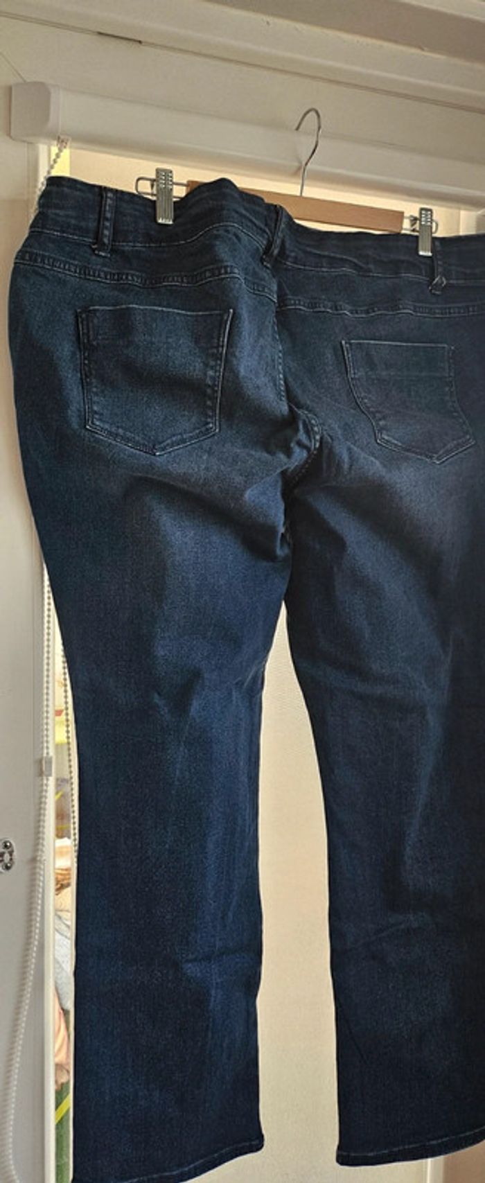 Beau jeans bleu foncé - photo numéro 4