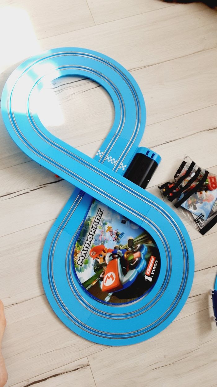 Jeu jouet circuit électrique Carrera first Mario kart - photo numéro 4