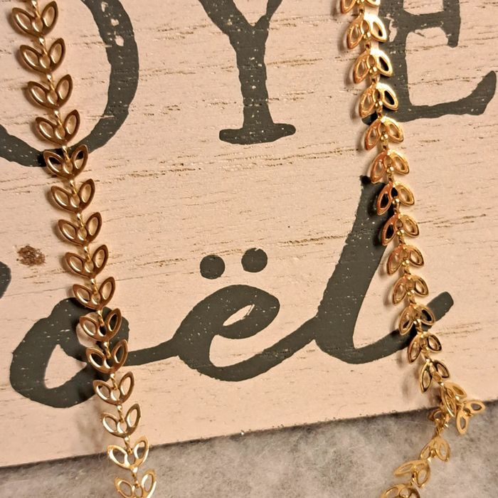 Collier chainette doré avec pendentif cœur résine - photo numéro 7