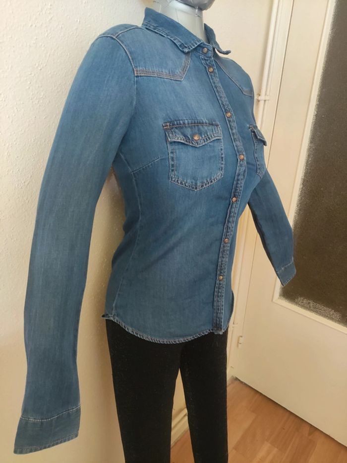 Chemise en jean taille 34 - photo numéro 7