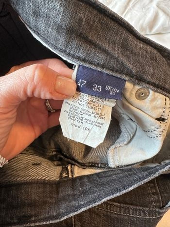 Jean femme Trussardi taille 40 très bon état gros / noir avec strass sur les poches arrières - photo numéro 3