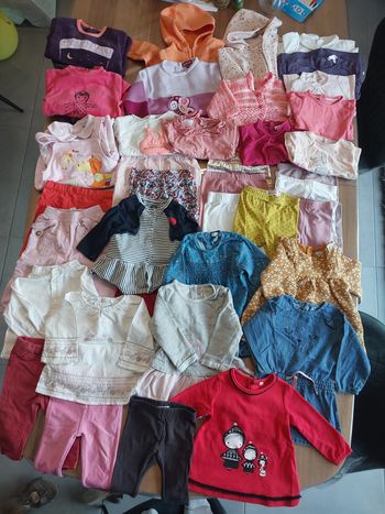 Lot 40 vêtements fille 6mois