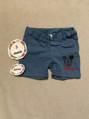 Short Disney Mickey 3 mois très bon état