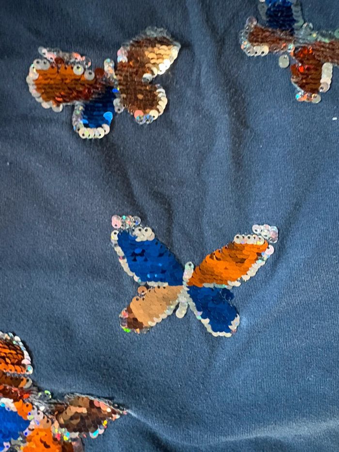 T-shirt papillons à sequins 8 ans - photo numéro 3