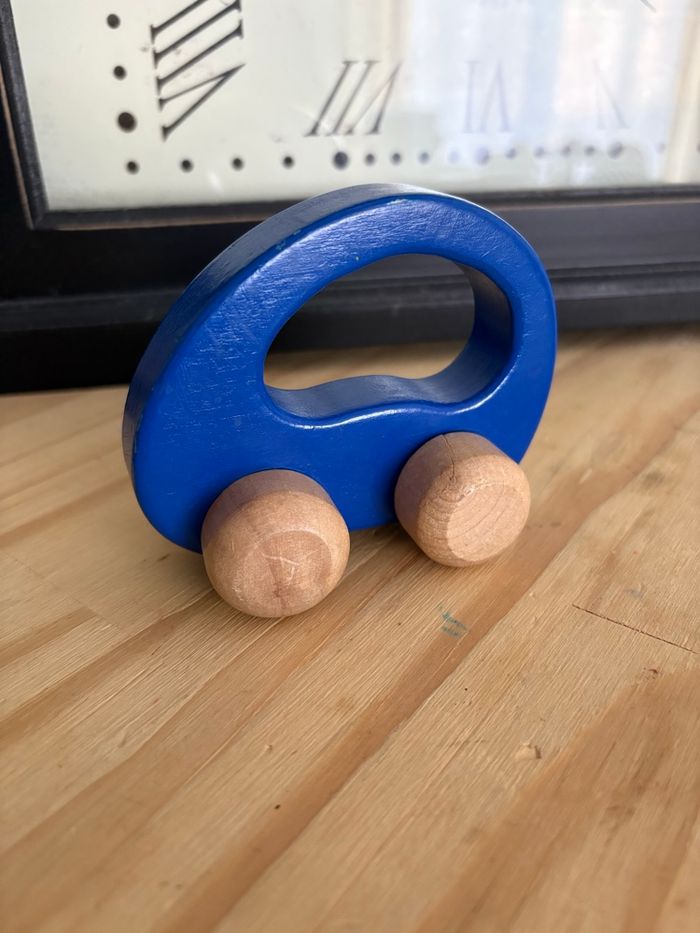 Voiture en bois - photo numéro 2