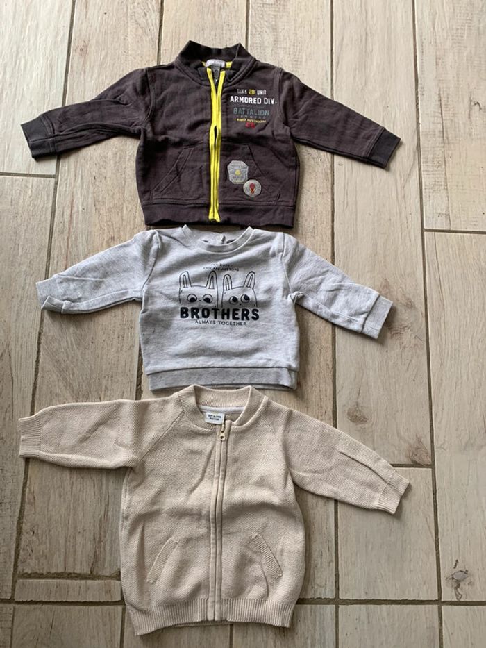 Lot gilet 9 mois