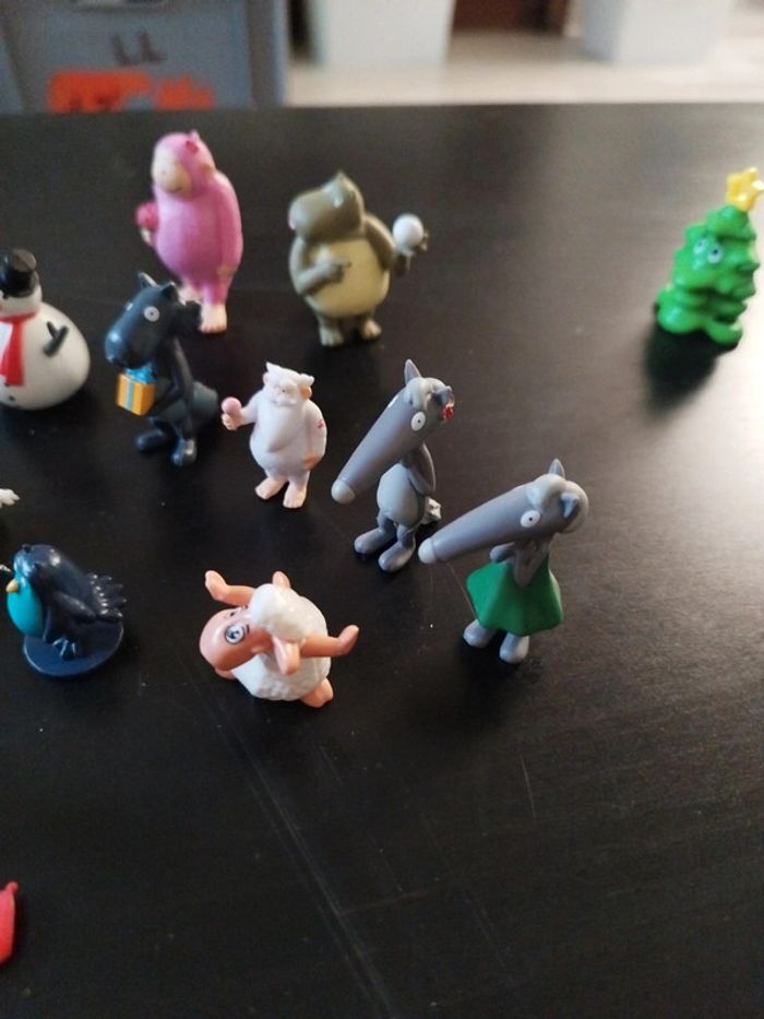 Lot 20 figurines Loup noël - photo numéro 4