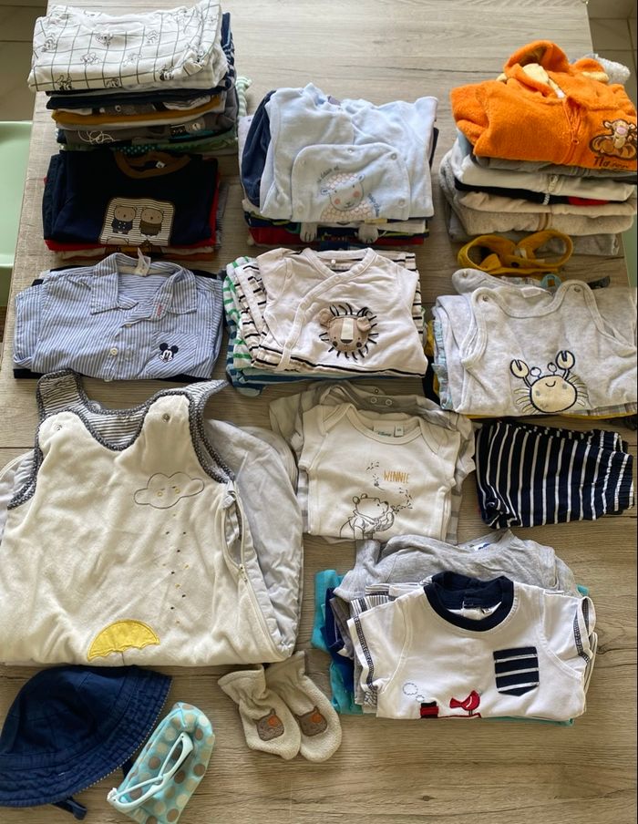 Lot de vêtements 79 PiECES 6 MOIS Garçon 