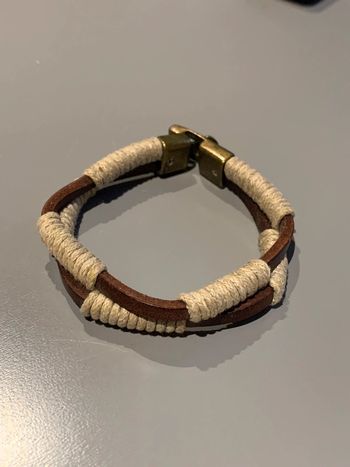 Bracelet double homme Zara marron recouvert de fil-corde vert kaki