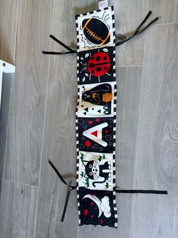 Livre d éveil noir et blanc