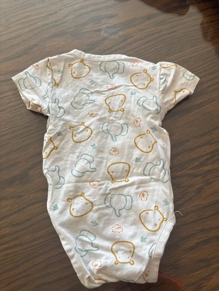 Body 1 mois - photo numéro 2